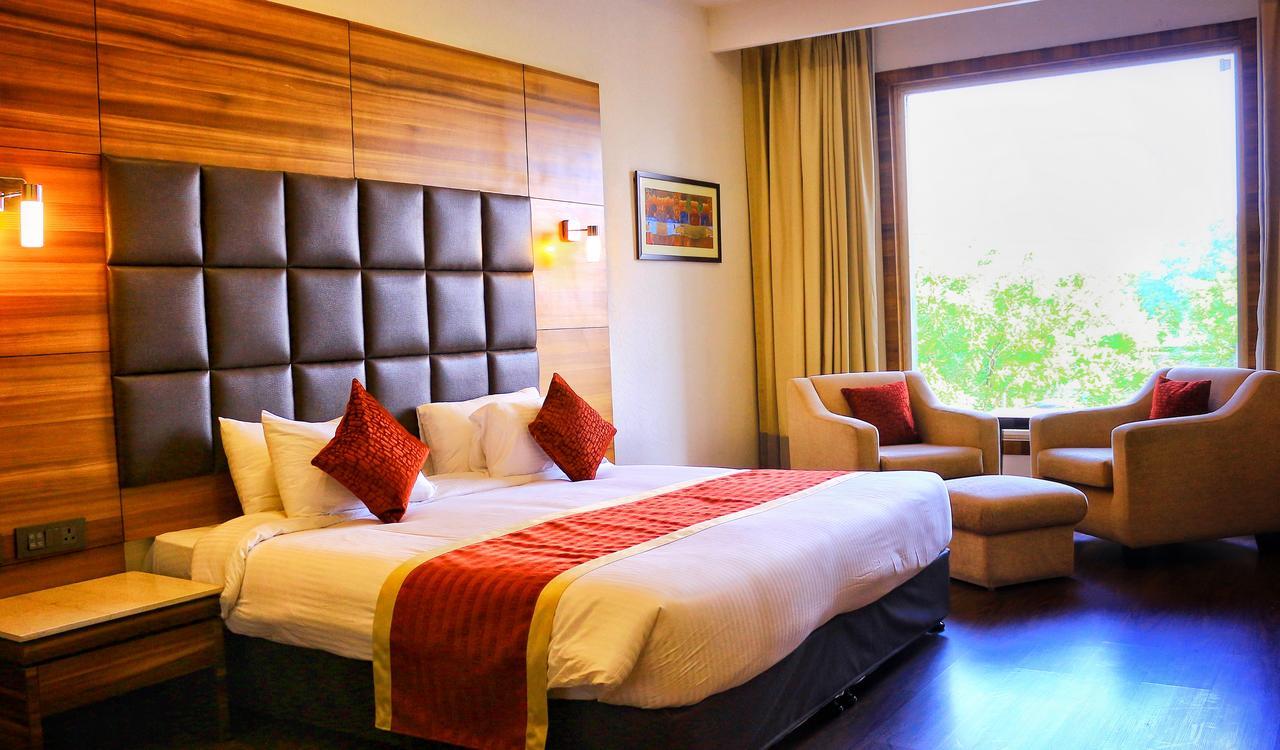 City Park Resort Bahādurgarh Exteriör bild