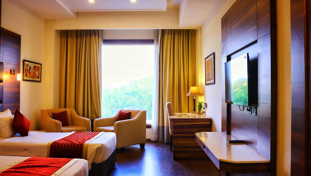 City Park Resort Bahādurgarh Exteriör bild