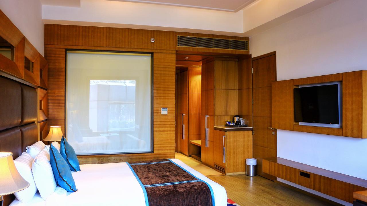 City Park Resort Bahādurgarh Exteriör bild