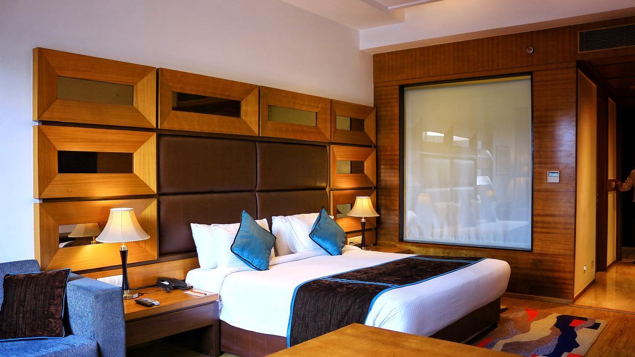 City Park Resort Bahādurgarh Exteriör bild